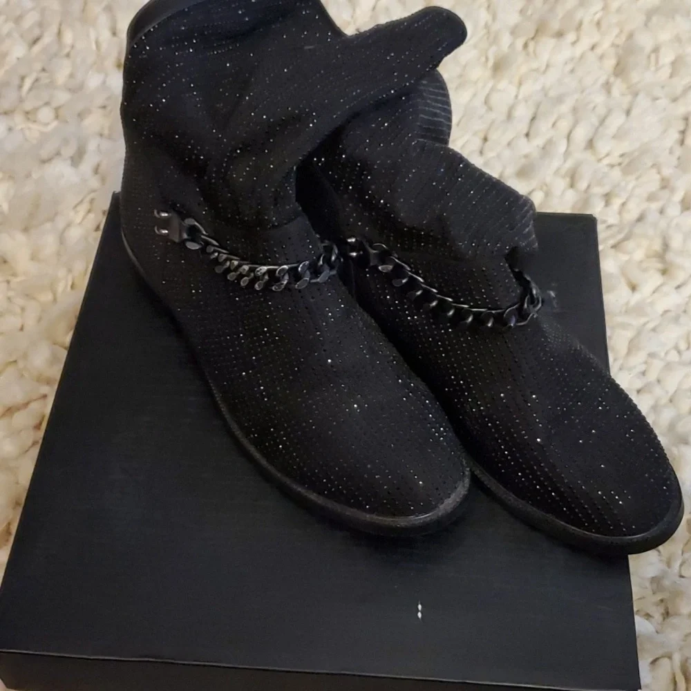 Nancy Li Booties - Picture 2 of 9